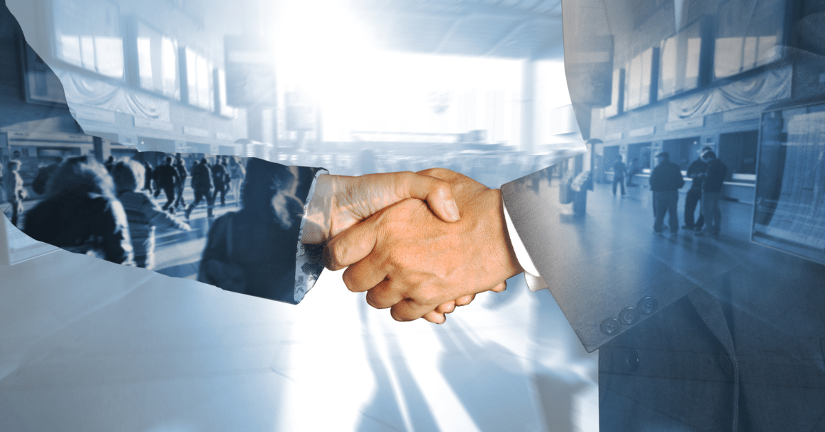 Partners shaking hands_Business