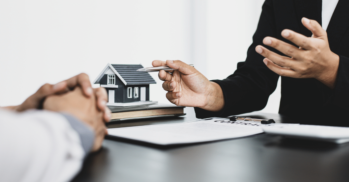Real Estate Agent or Buyers Agent Showing Contract to Client