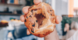 Hole-in-the-Wall Café with Cult Bagel Brand, Delivery Platforms & Growth Potential