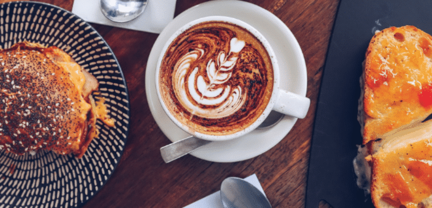 Hole-in-the-Wall Café with Cult Bagel Brand, Delivery Platforms & Growth Potential